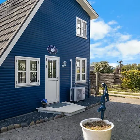 Gorica - 150m From The Sea By Interhome *