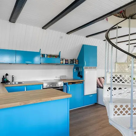 Gorica - 150m From The Sea By Interhome