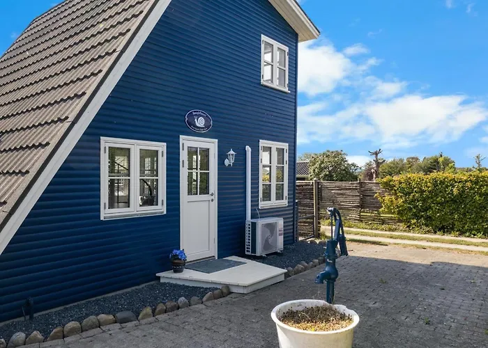 Gorica - 150m From The Sea By Interhome *